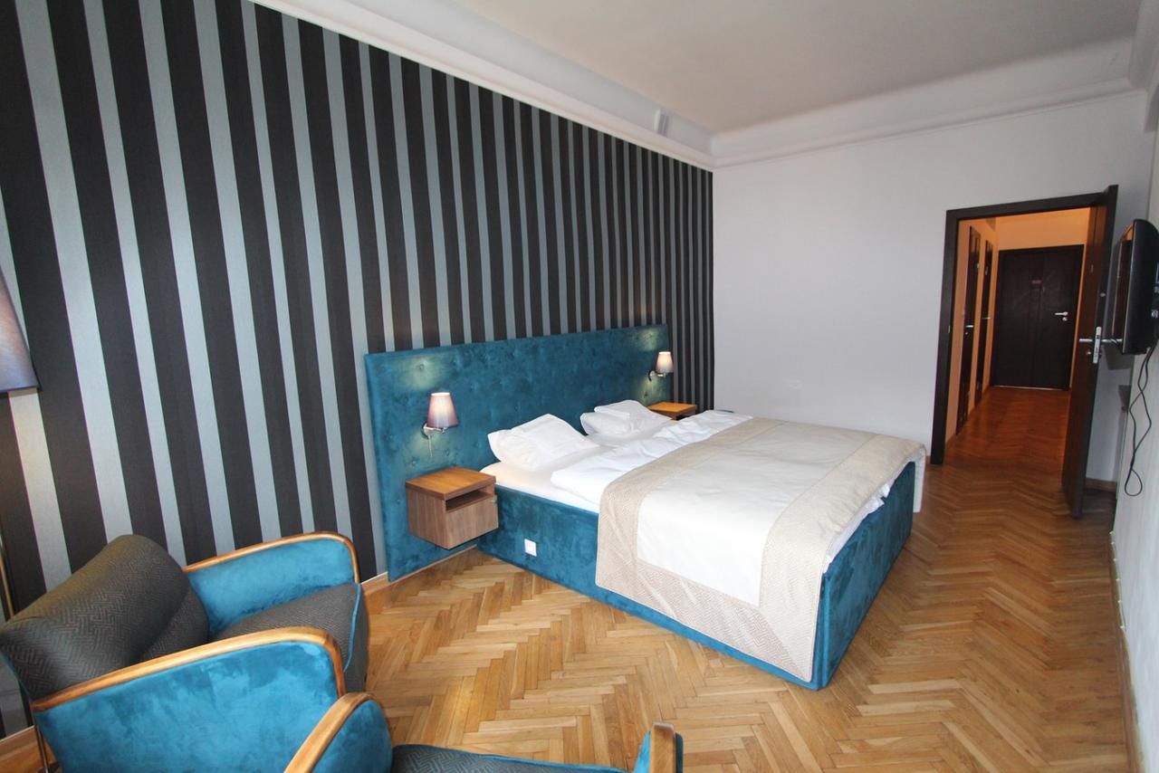 Хостелы Hostel Chmielna 5 Rooms & Apartments Варшава