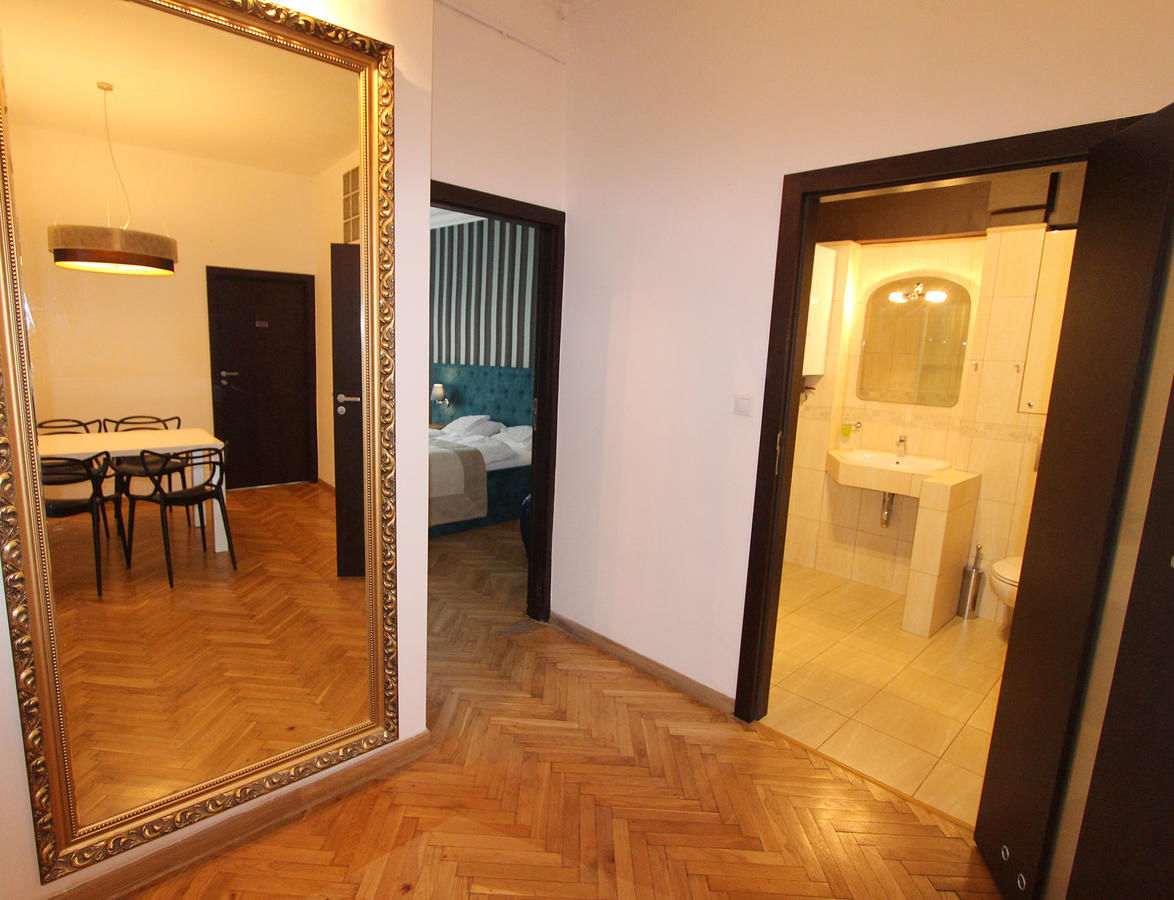 Хостелы Hostel Chmielna 5 Rooms & Apartments Варшава-20