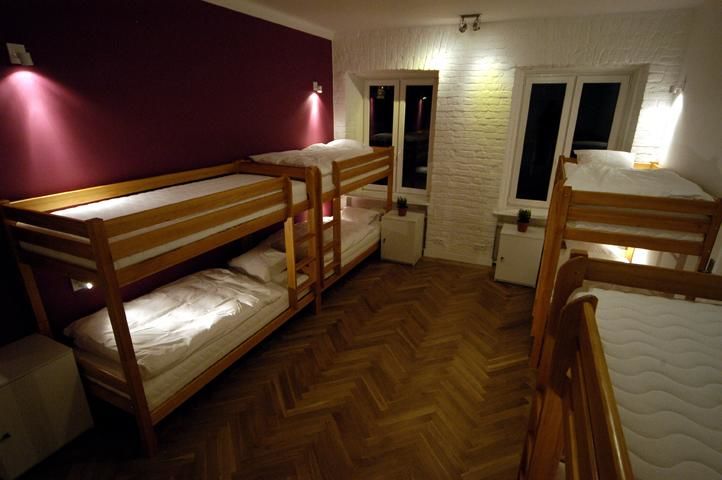 Хостелы Hostel Chmielna 5 Rooms & Apartments Варшава-24