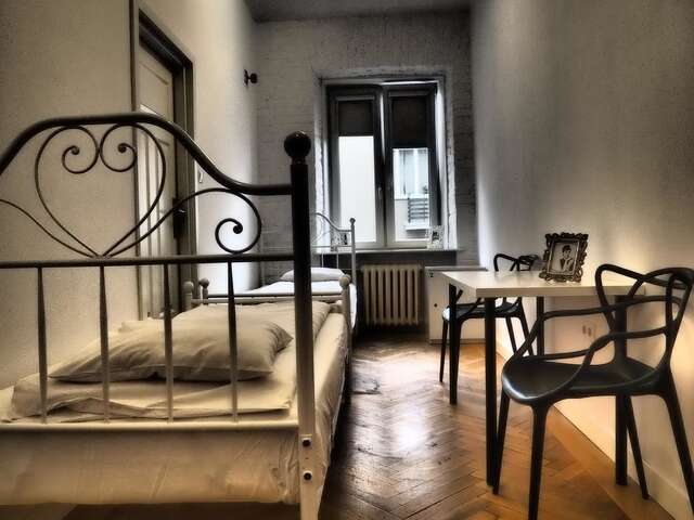 Хостелы Hostel Chmielna 5 Rooms & Apartments Варшава-22