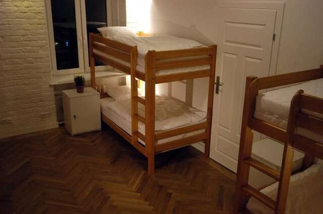 Хостелы Hostel Chmielna 5 Rooms & Apartments Варшава-28